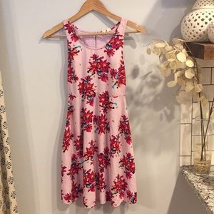 Time to go sale!!! Pretty Pink Open Back Dress